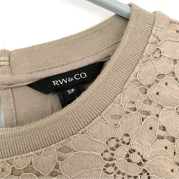 RW&CO Tan Crochet Lace Sleeveless Top - Picture 4 of 6